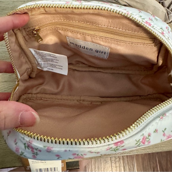 Madden Girl White and Pink Floral Fanny Pack Belt Bag - NEW - Picture 8 of 10
